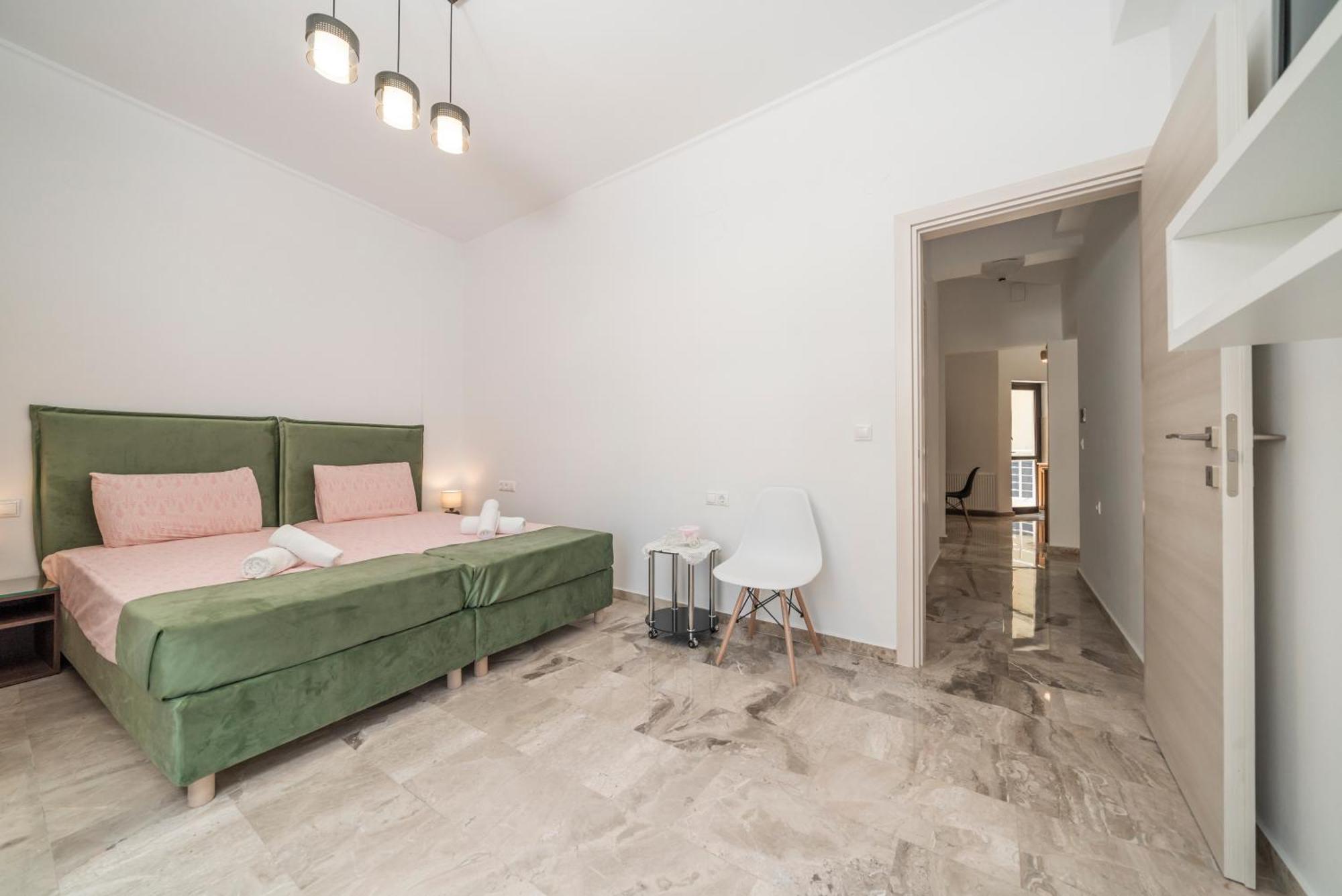 Neon 2Br Luxurious Central Apt Heraklion מראה חיצוני תמונה