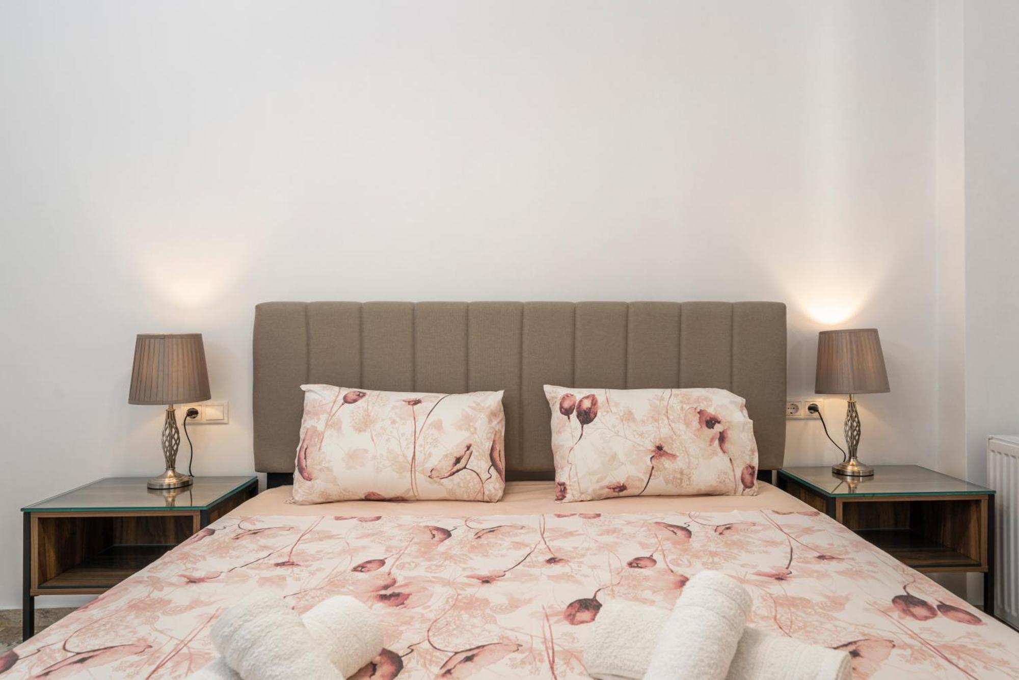 Neon 2Br Luxurious Central Apt Heraklion מראה חיצוני תמונה